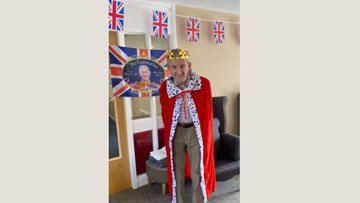 Dressed to the nines in royalty at Ashton-under-Lyne care home